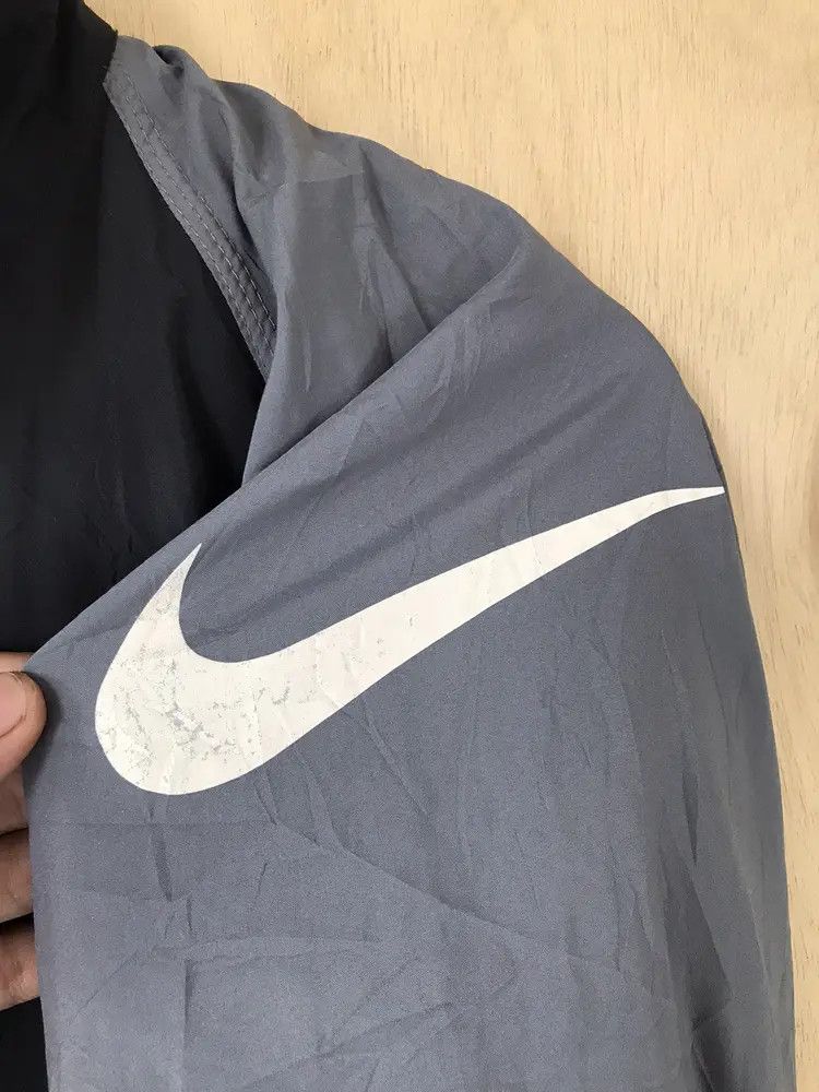 Nike Vintage Nike Swoosh Windbreaker Size US L / EU 52-54 / 3 - 5 Thumbnail