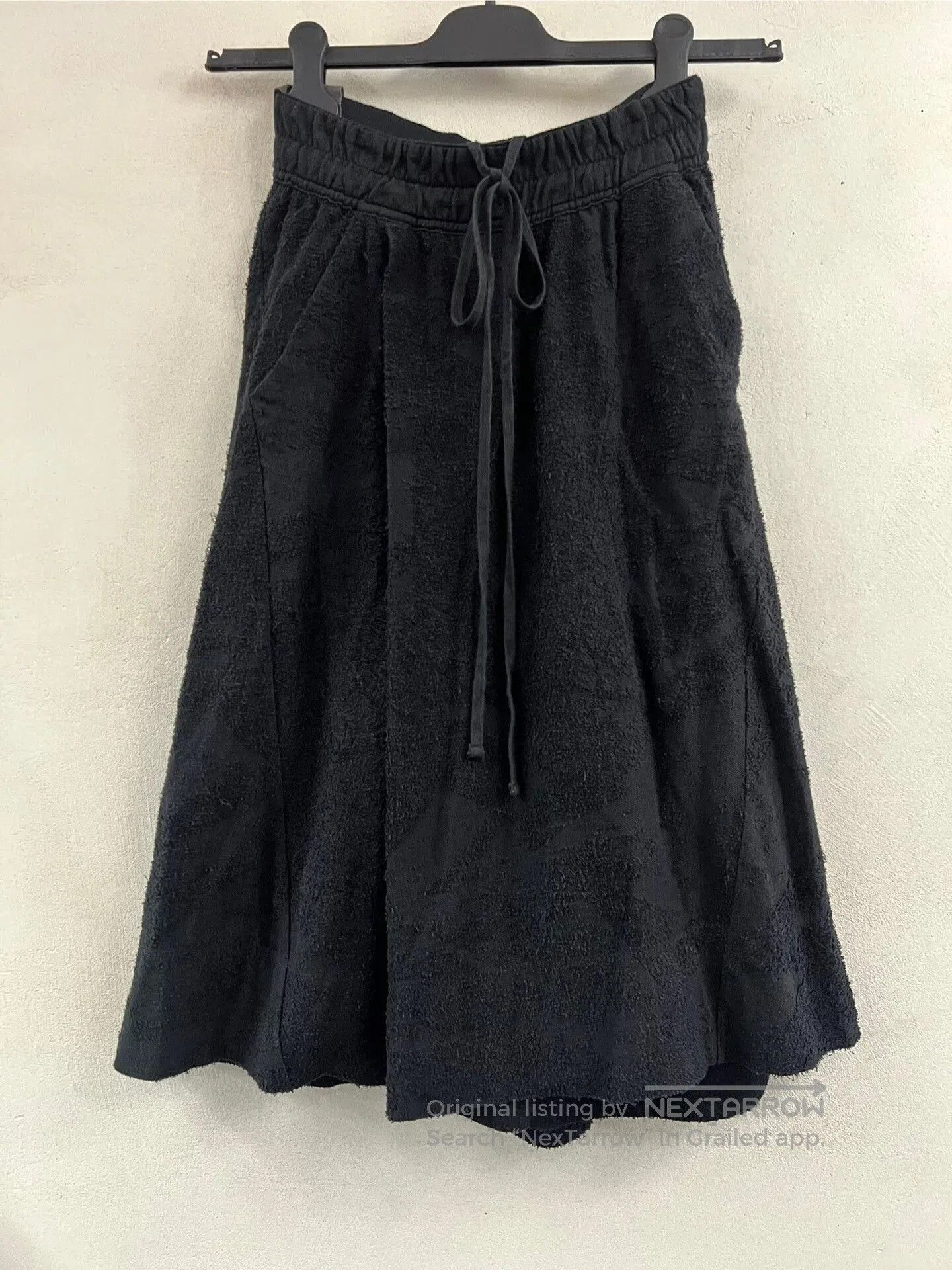 Julius Julius_7 Wide-Leg Trousers with Floral Design. Size 22" - 1 Thumbnail