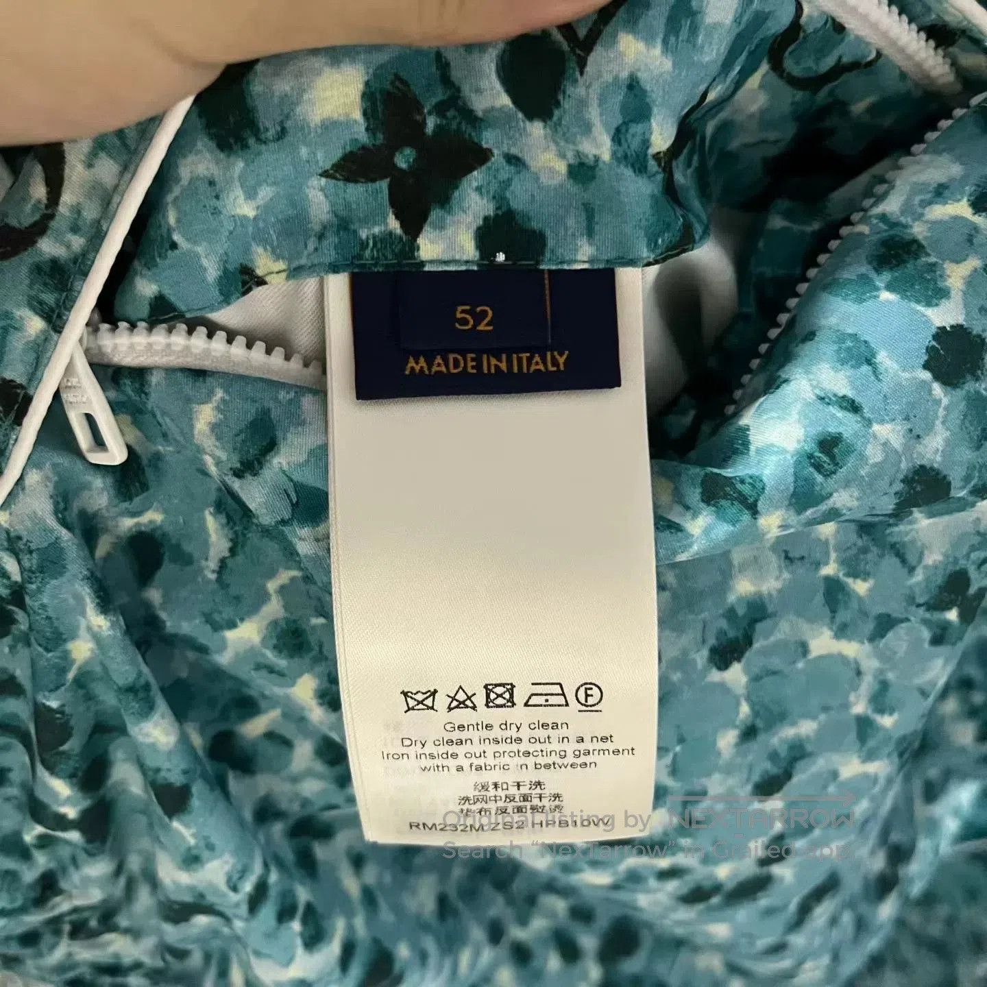 Louis Vuitton Louis Vuitton Blue Logo Hooded Jacket. Size US L / EU 52-54 / 3 - 3 Thumbnail