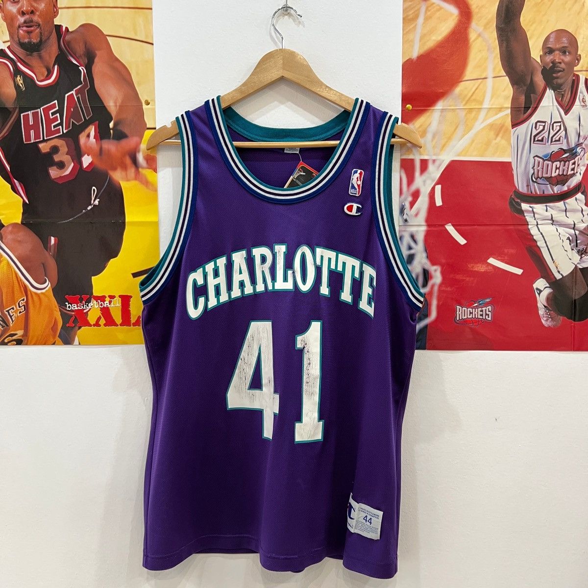 Champion × NBA × Vintage Vintage Charlotte Hornets 95-96 Alternate Champion Jersey Size US L / EU 52-54 / 3 - 1 Thumbnail