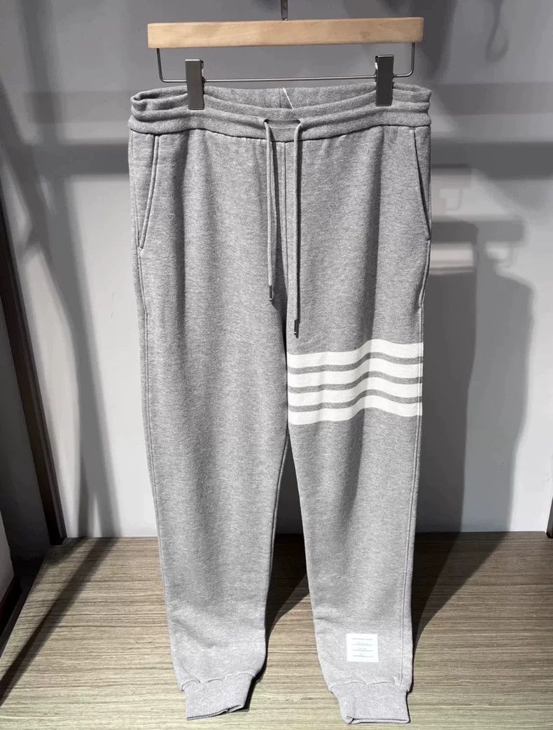 Thom Browne Thom Browne Size 3Classic 4 Bar Track Pants 2501-Nextarrow Size US 34 / EU 50 - 1 Thumbnail