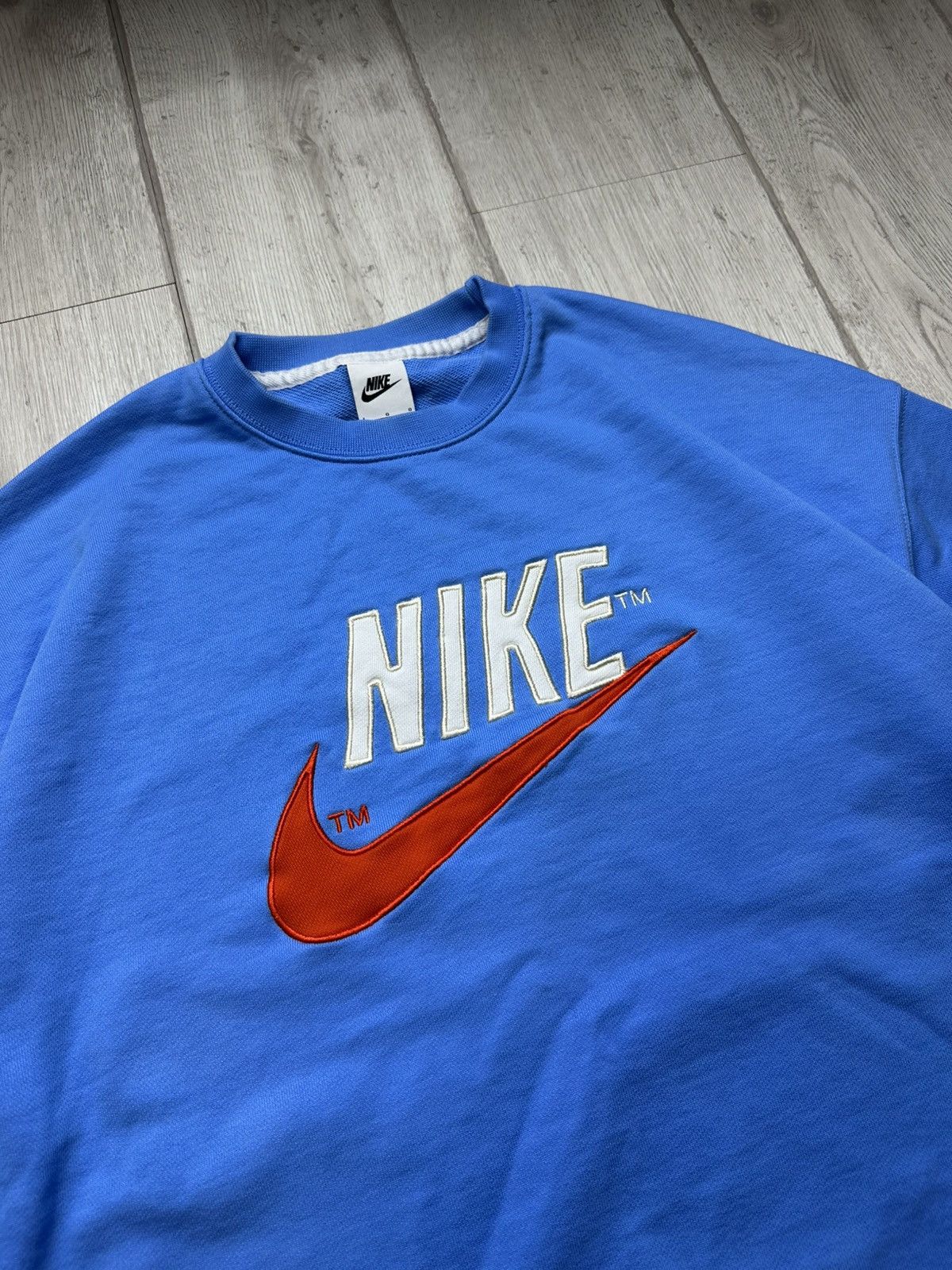 Nike Vintage Nike Big Logo Crewneck Sweatshirt Size US L / EU 52-54 / 3 - 2 Thumbnail