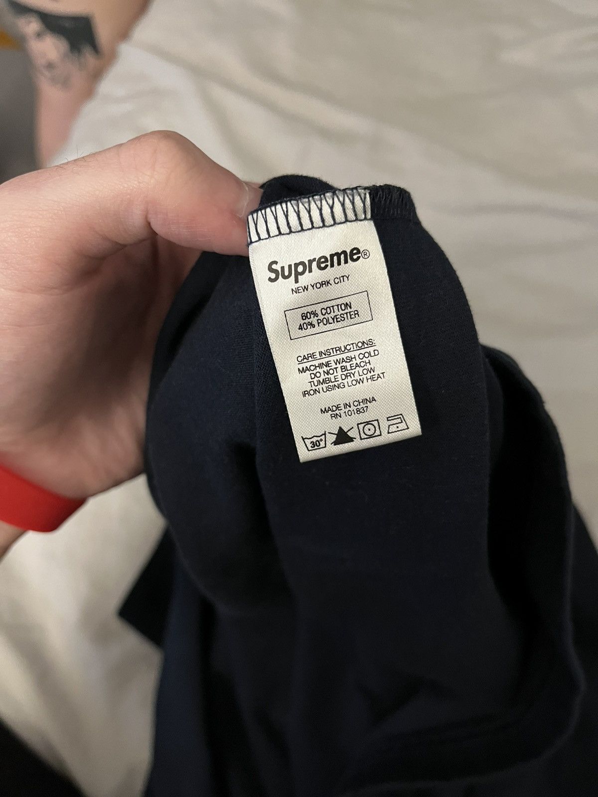 Supreme Supreme navy blue pink hooded long sleeve Size US L / EU 52-54 / 3 - 6 Thumbnail