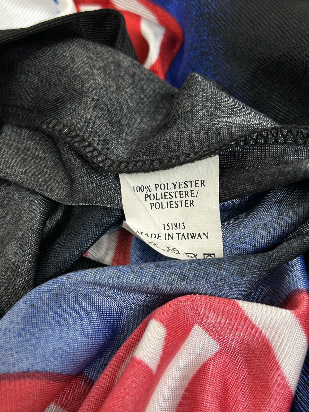 Nutmeg 90s Vintage Nutmeg Mills FC Bayern Munchen AOP Retro Jersey Size US L / EU 52-54 / 3 - 11 Thumbnail