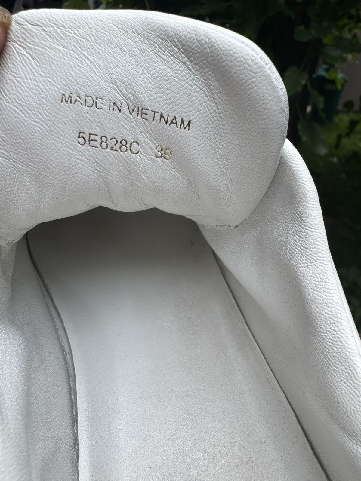 Miu Miu Miu Miu White Leather Sneakers – Size 39 EU / US 8.5 Size US 9 / IT 39 - 6 Thumbnail