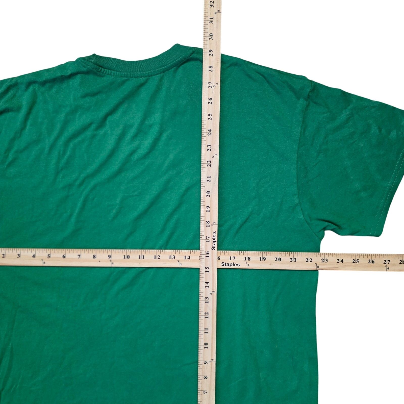 Element Elf “Does Somebody Need A Hug?” Graphic Tee Men’s XL Green Size US XL / EU 56 / 4 - 4 Thumbnail