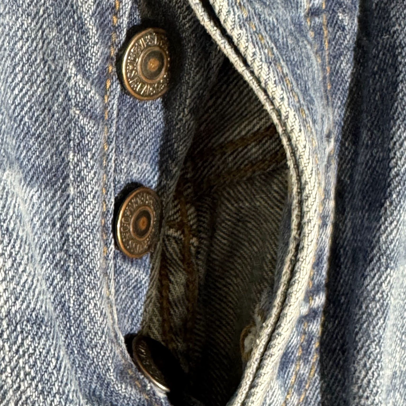 Levi's Levi's Jeans 28 Blue Denim Mid-Rise Button-Fly Original Straight Leg W531 Women Regular/Adult Small Packaged Straight Jeans Size 28" / US 6 / IT 42 - 3 Thumbnail