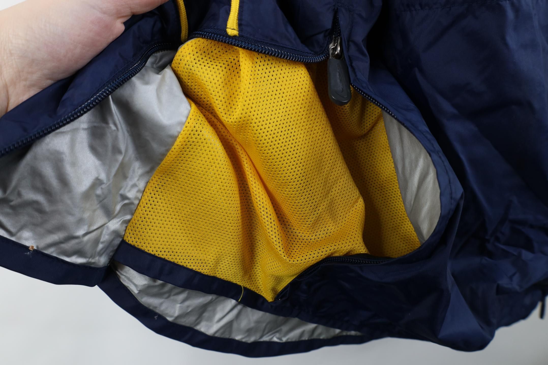 Nike Vintage 90s Nike Swoosh University of Michigan Rain Jacket Size US L / EU 52-54 / 3 - 10 Thumbnail
