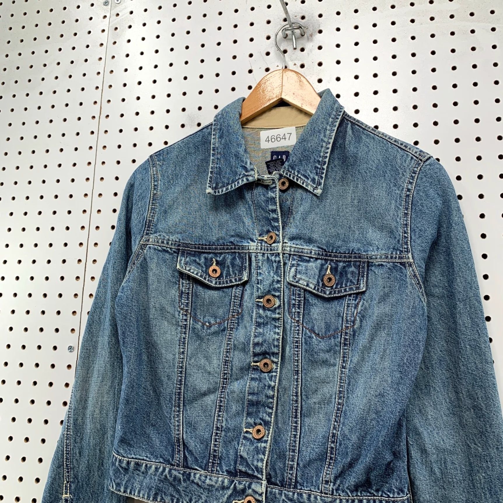 Gap VINTAGE Gap Denim Jacket Womens XS Blue Trucker Y2K Punk Biker XS Womens Jacket Denim Blue Punk Biker 1980s 1990s Gap Size XS / US 0-2 / IT 36-38 - 5 Thumbnail