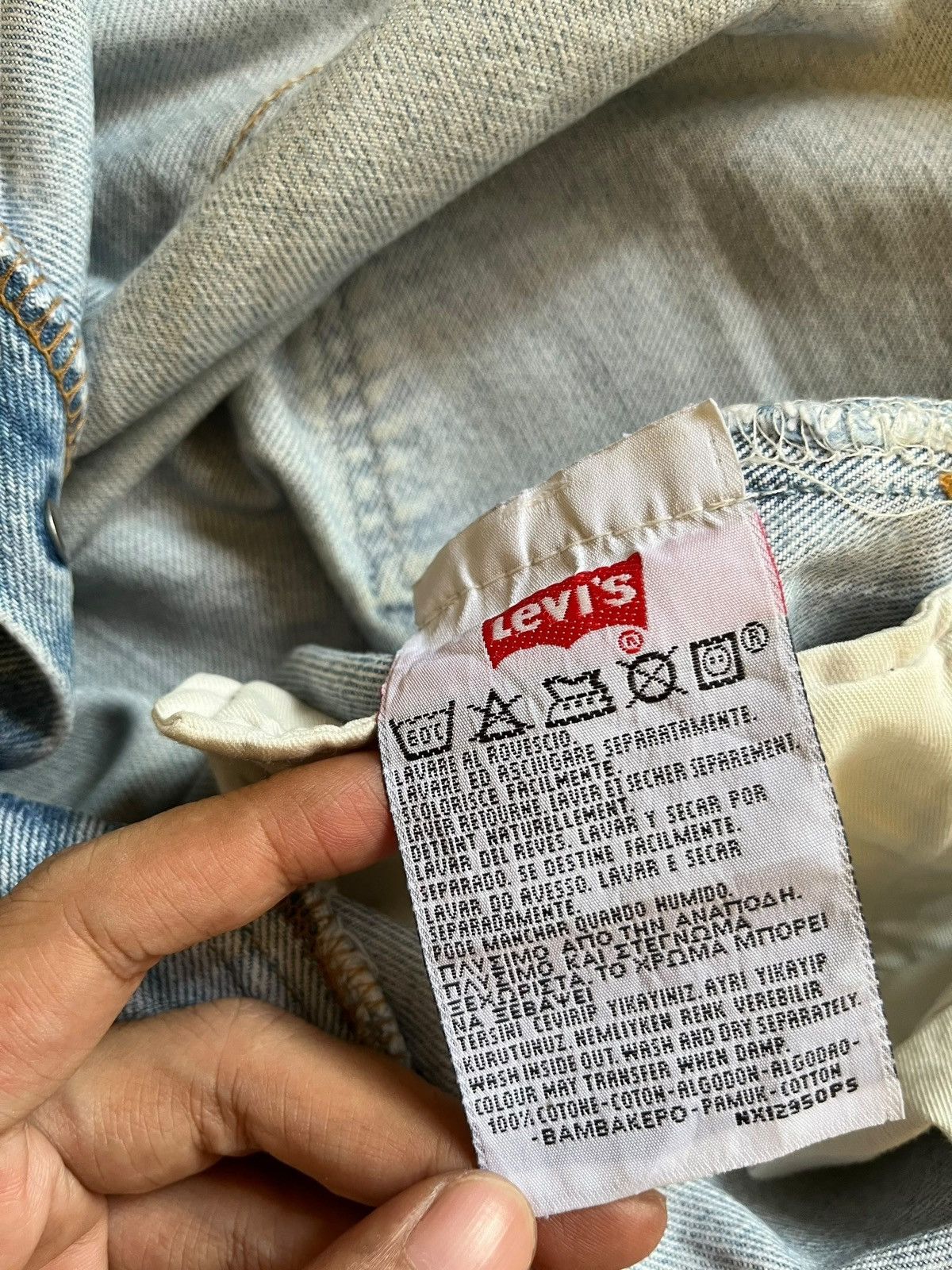 Levi's × Levi's Vintage Clothing SALES🔥Vintage 90s Levis 501 Light Wash Ripped Baggy Jeans Size US 35 - 10 Thumbnail