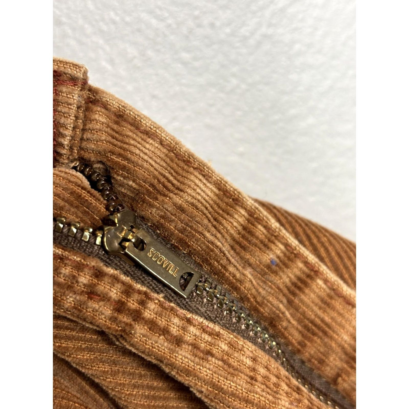 Levi's VINTAGE Levis Pants Mens 36x33 Brown Corduroy Chino Straight Leg 5 Pocket 80's Size US 36 / EU 52 - 7 Thumbnail