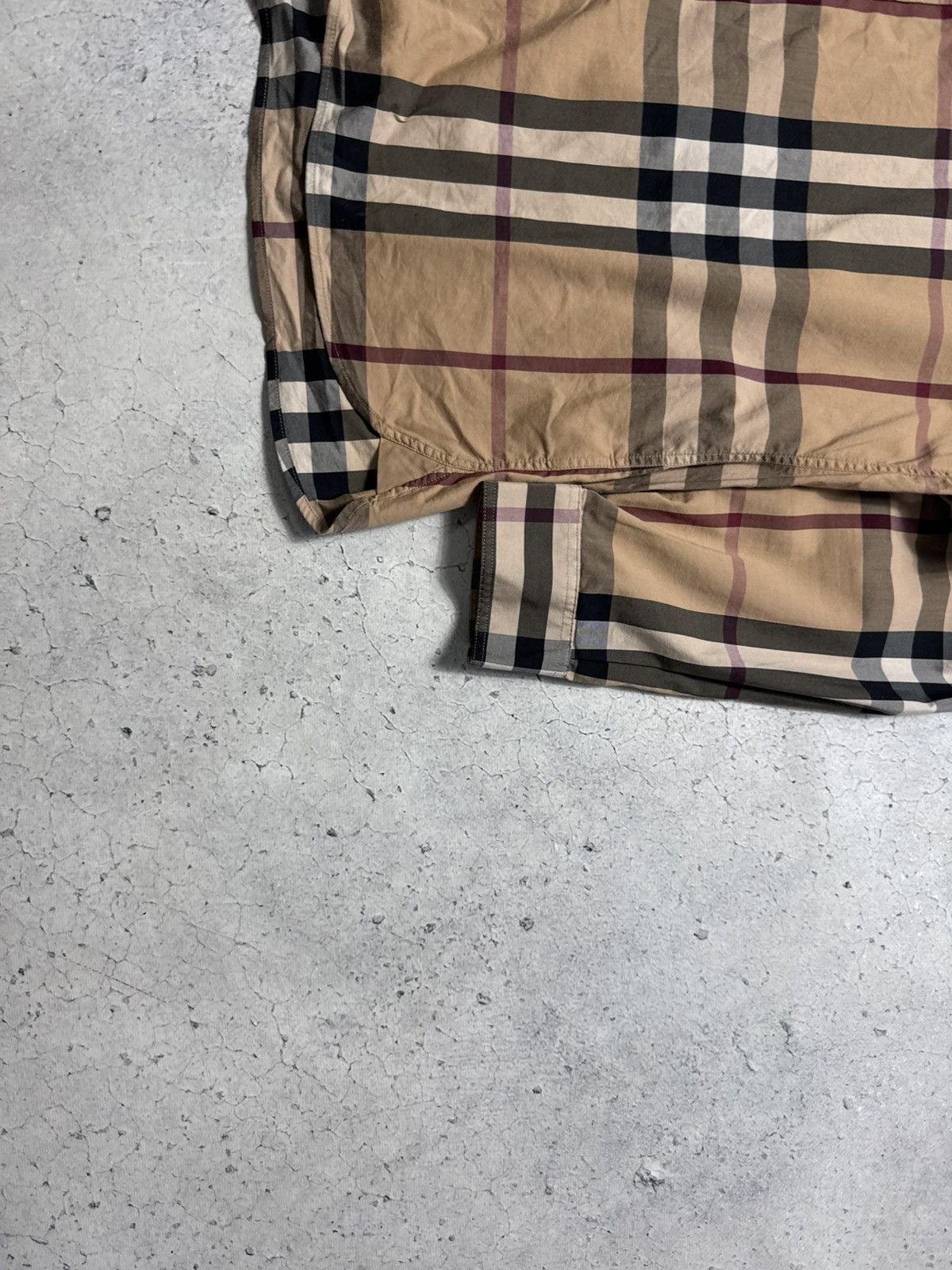 Burberry Burberry Checked Button Up Luxury Shirt Size XL Casual Size US XL / EU 56 / 4 - 4 Thumbnail