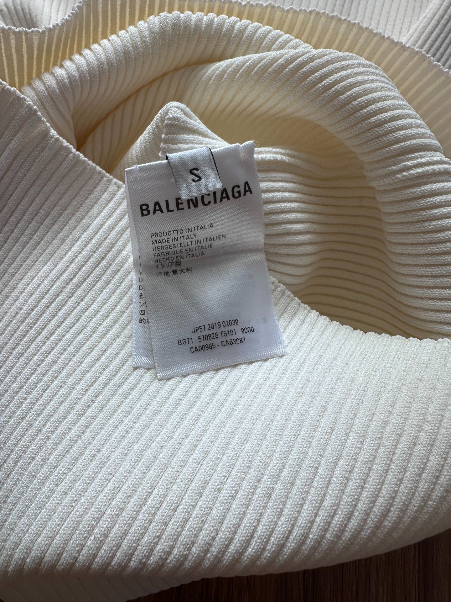 Balenciaga Balenciaga White Undershirt 2501-Nextarrow Size US S / EU 44-46 / 1 - 3 Thumbnail