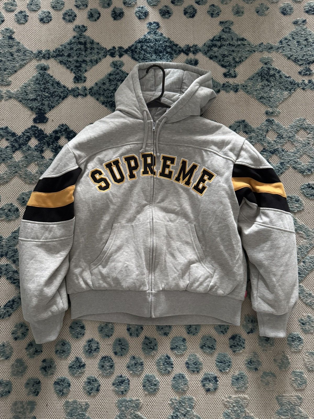 Supreme Supreme SS25 Wings Zipup Hoodie Size M | Grailed
