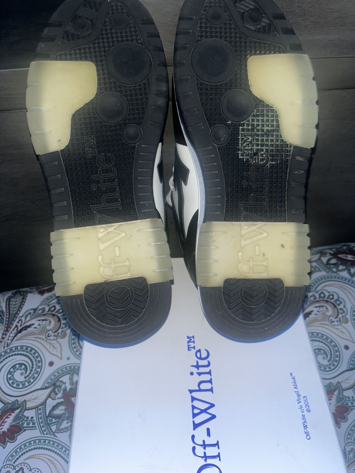 Off-White Out of office white black off-white Size US 11.5 / EU 44-45 - 2 Thumbnail