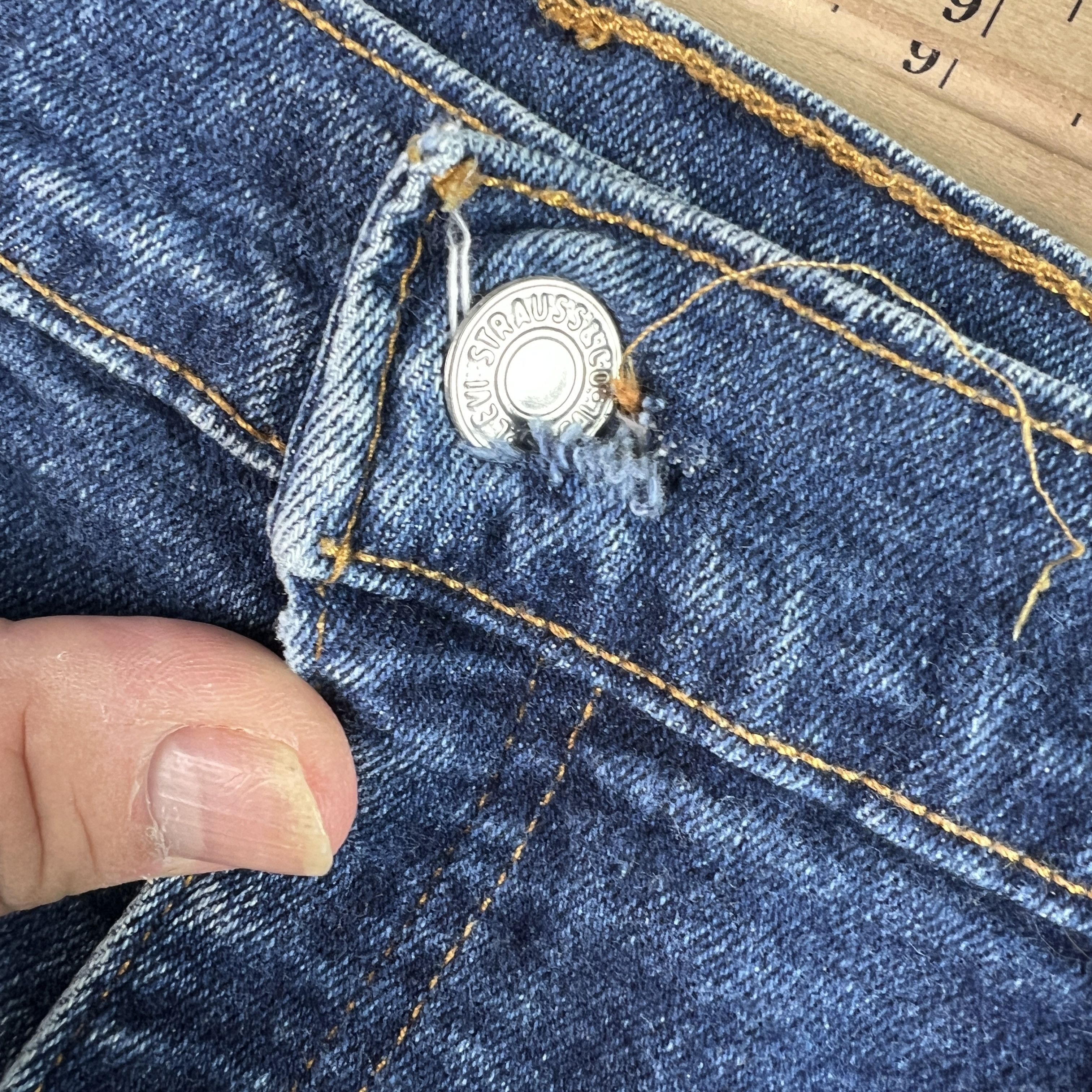 Levi's VTG 90s Levi's Jeans 550 Relaxed Tapered Blue Stretch Denim Size 30" / US 8 / IT 44 - 3 Thumbnail
