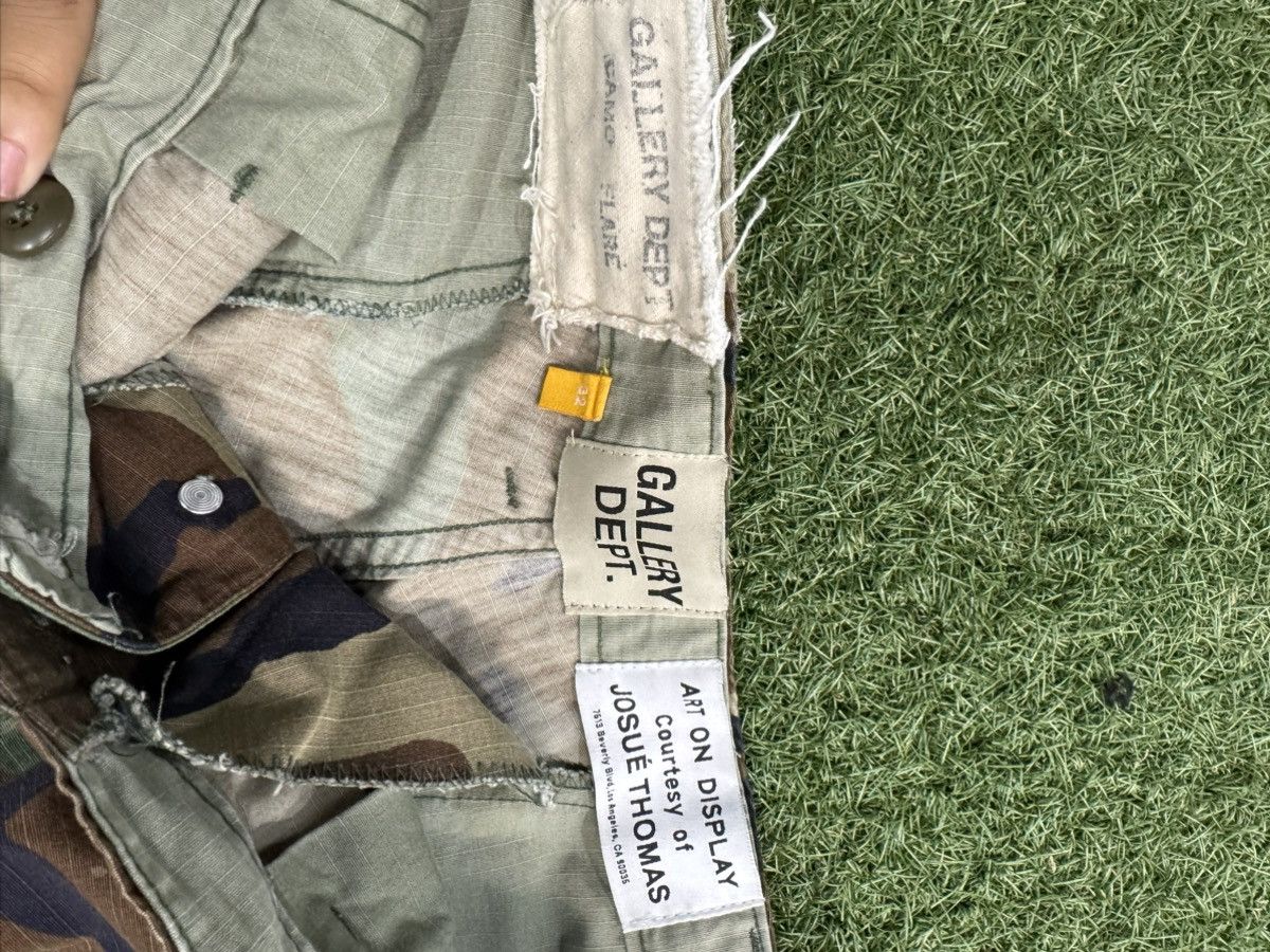 Gallery Dept. Gallery Dept. Camo Flared Cargo Pants Size US 32 / EU 48 - 4 Thumbnail