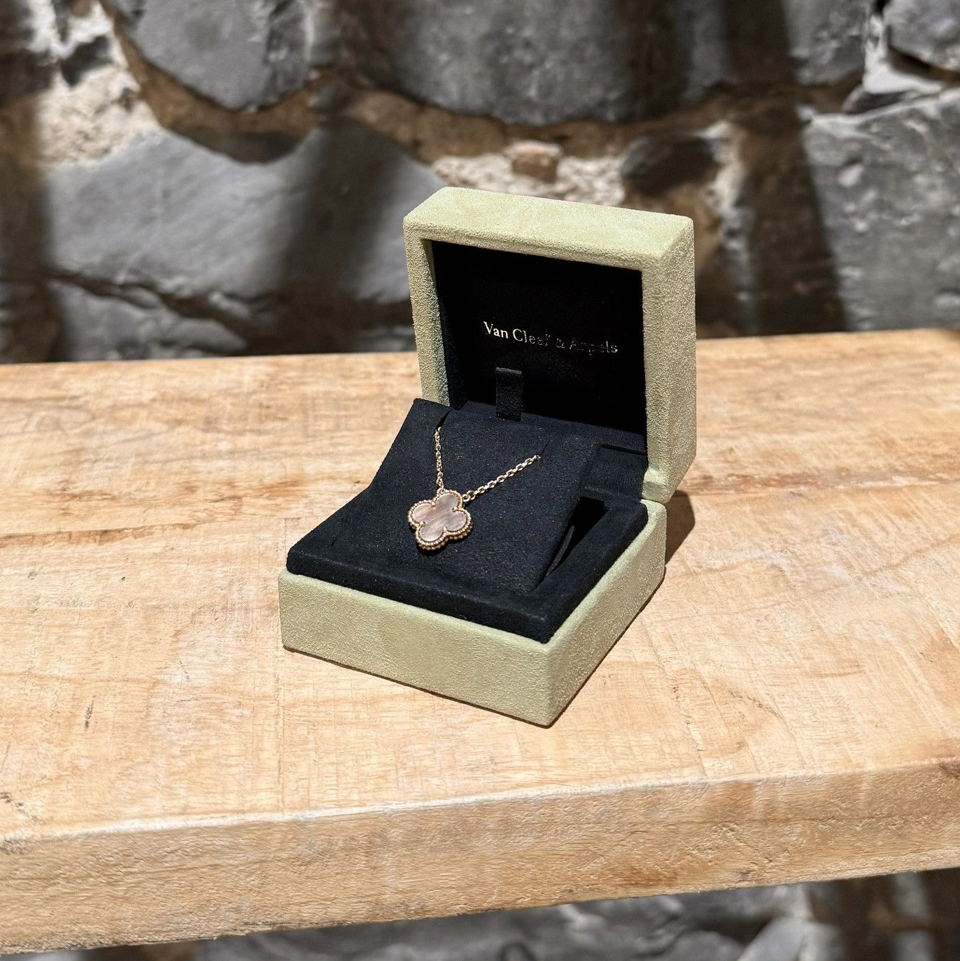 Van Cleef & Arpels Van Cleef & Arpels 18k Rose Gold Mother of Pearl Alhambra Size ONE SIZE - 13 Thumbnail