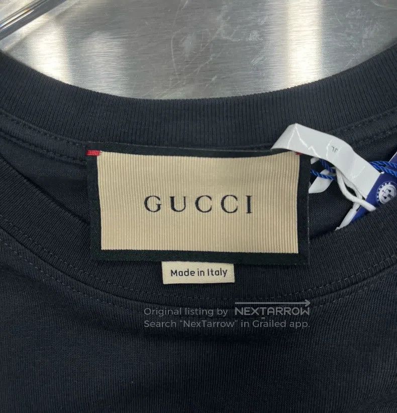Gucci Black and pink strawberry old letter logo short-slee