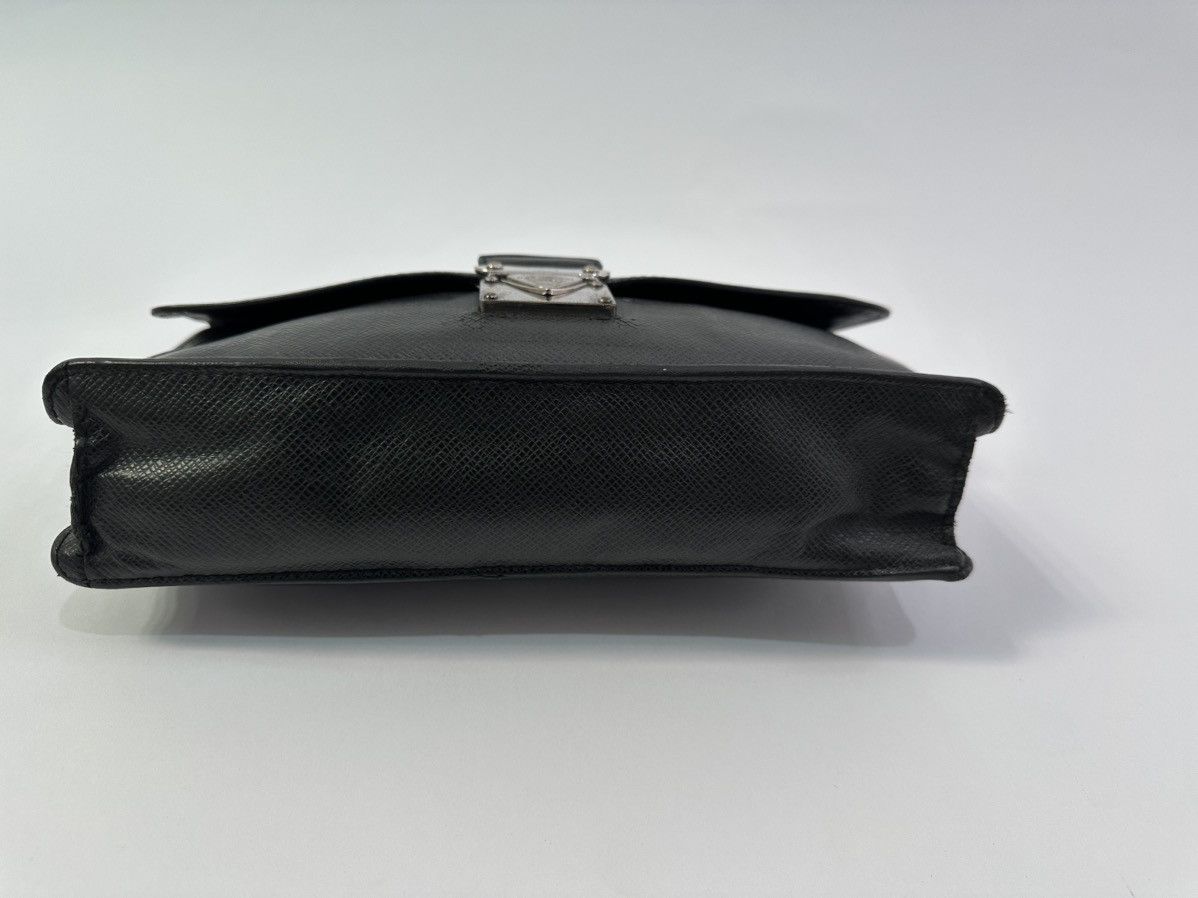Louis Vuitton LOUIS VUITTON Taiga Pochette Belaia Ardoise Size ONE SIZE - 3 Thumbnail