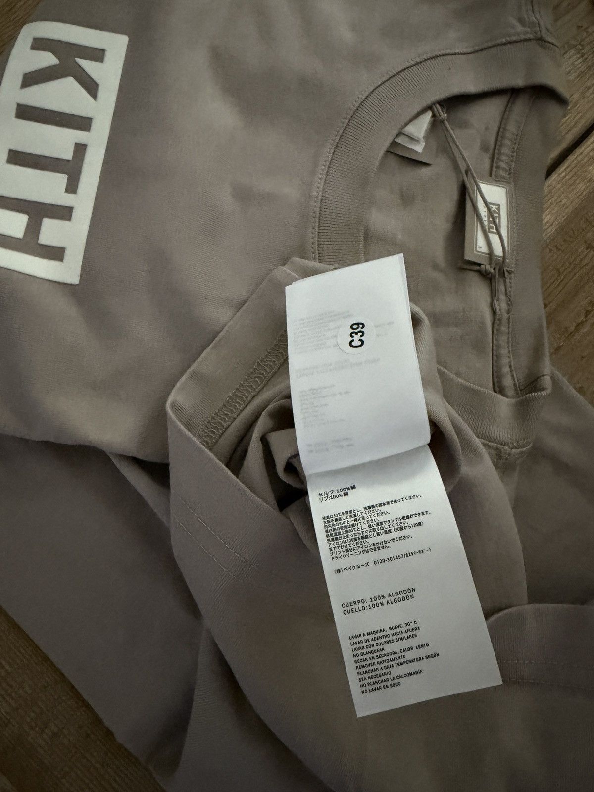 Kith Kith Loyalty Tee & Pins Complete Set Size US L / EU 52-54 / 3 - 17 Thumbnail