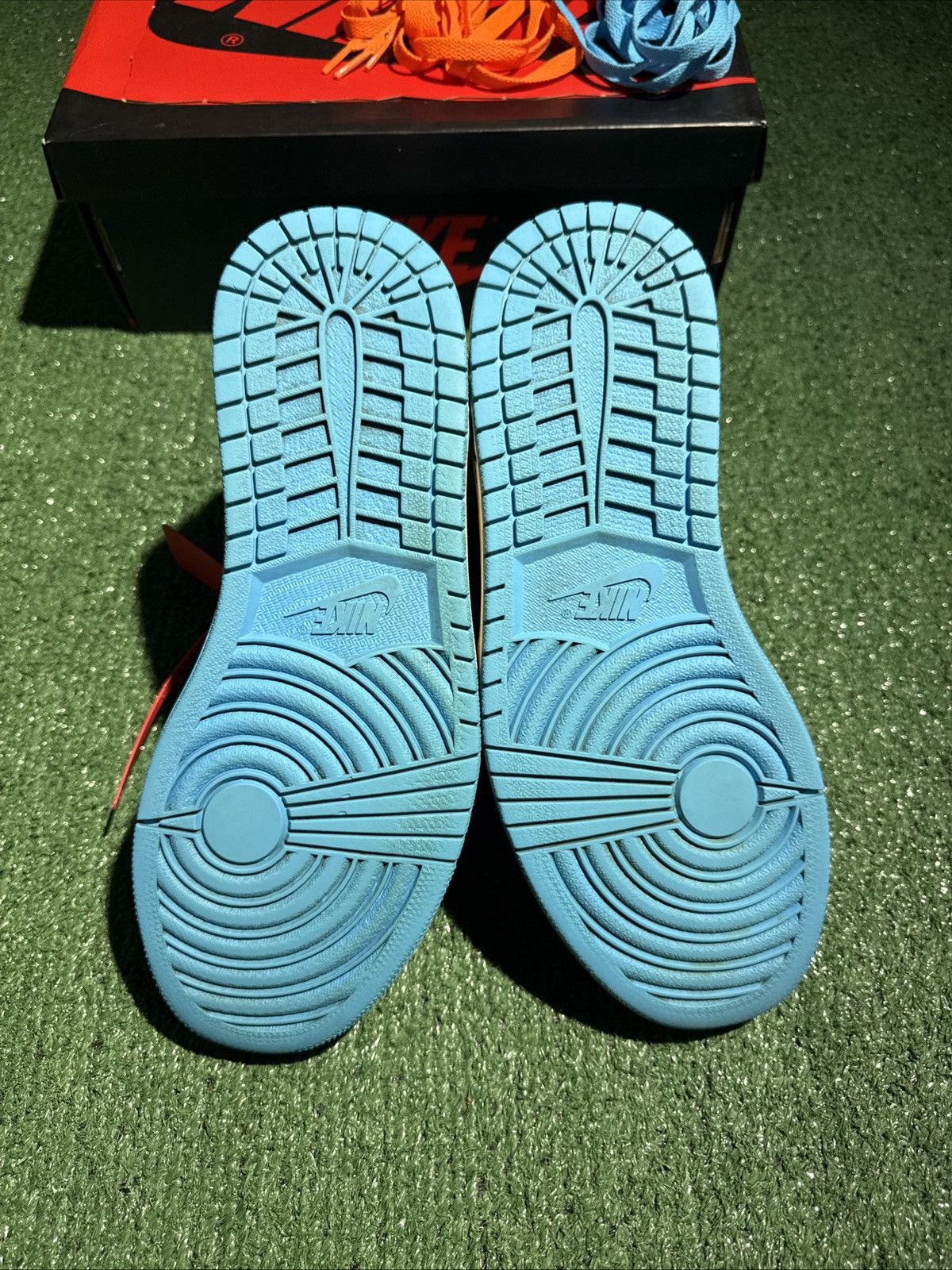 Jordan Brand × Off-White Size 8.5 - Jordan 1 Retro OG x Off-White High UNC Size US 8.5 / EU 41-42 - 6 Thumbnail