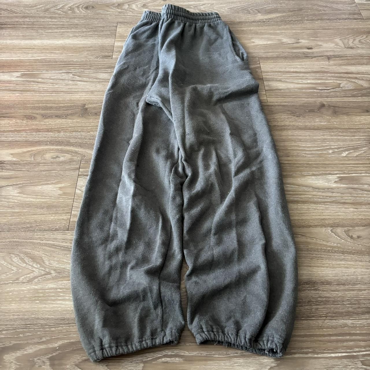 Japanese Brand Crazy Vintage Y2K/2000s Dark Grey Essential Sweatpants! Size S Size US 30 / EU 46 - 3 Thumbnail