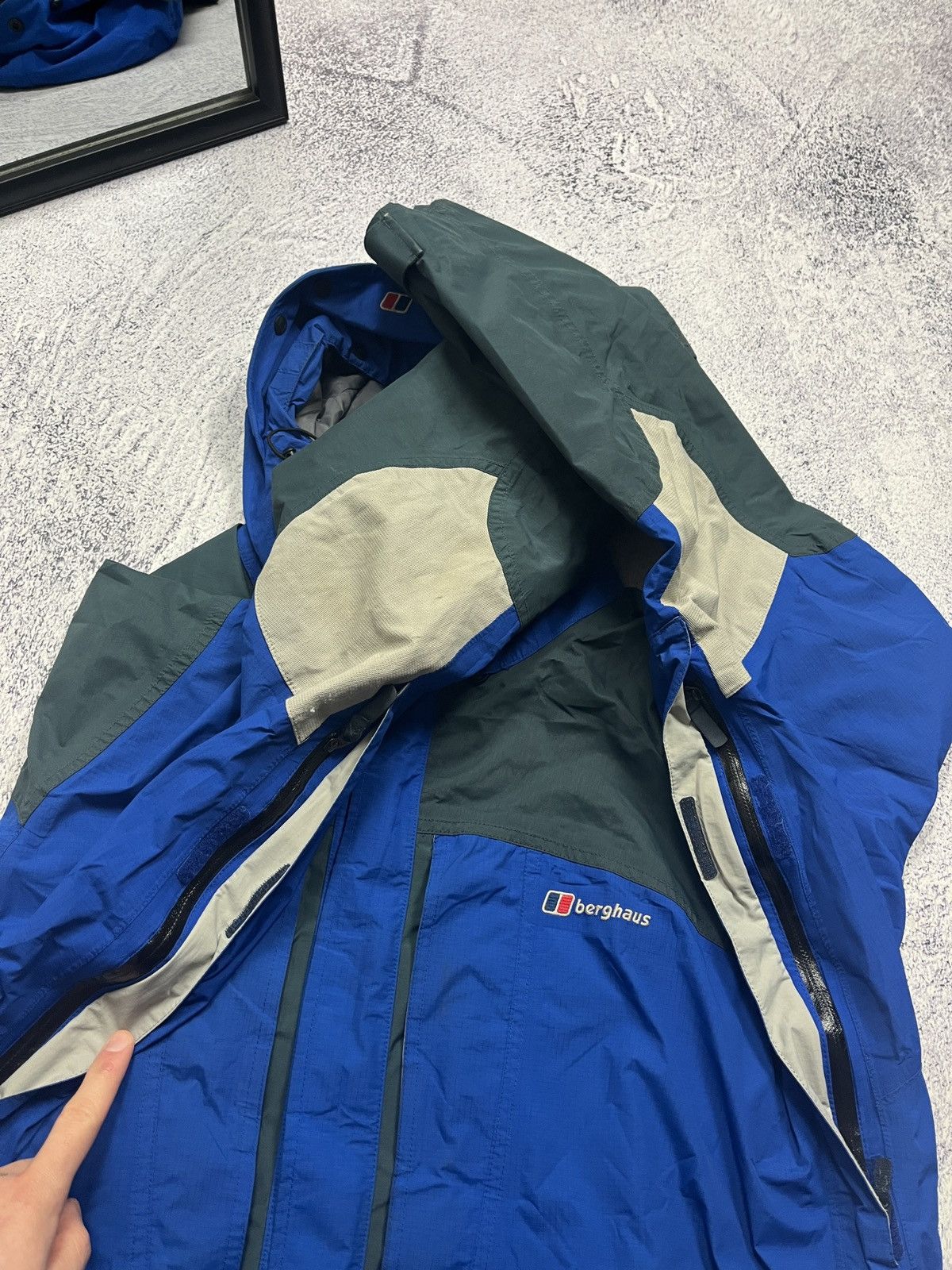 Berghaus × Vintage Vintage Berghaus Mera Peak Gore-Tex Nylon Rain Jacket Rare Size US XL / EU 56 / 4 - 11 Thumbnail