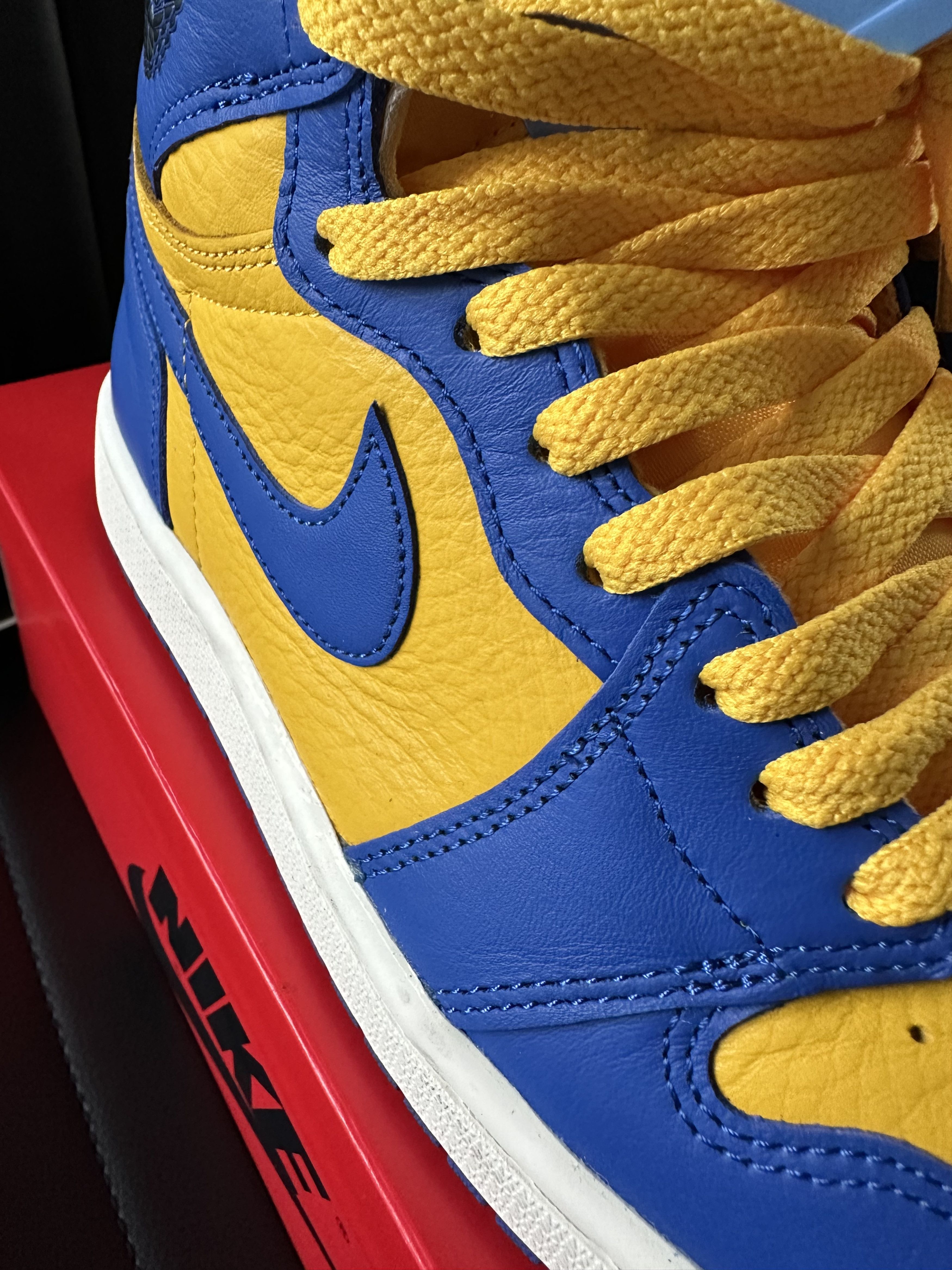 Jordan Brand × Nike PREOWNED WMNS JORDAN 1 RETRO HIGH OG "REVERSE LANEY" Size US 7.5 / IT 37.5 - 5 Thumbnail