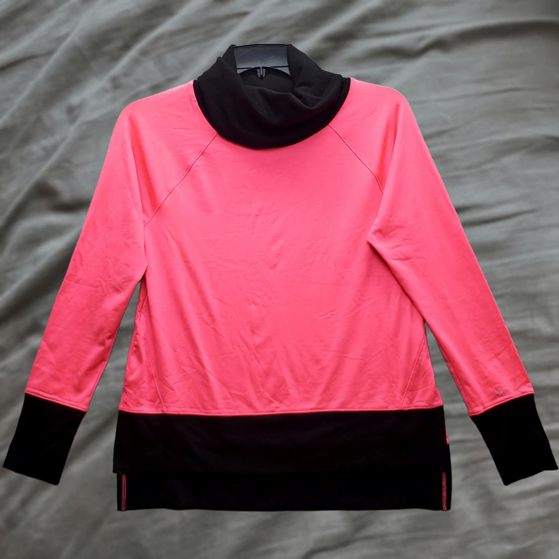 Victoria's Secret Victoria's Secret Sport Activewear Top Womens S Pink Stretch Turtleneck Shirt Size S / US 4 / IT 40 - 1 Thumbnail