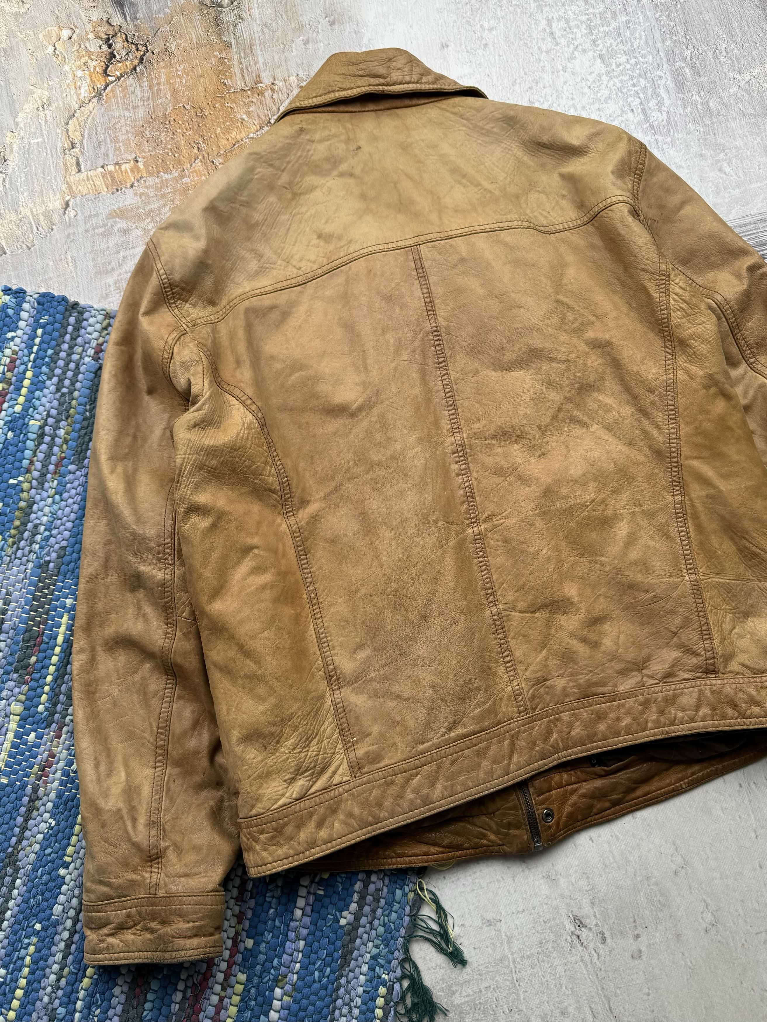 Vintage Vintage Faded Leather Jacket A517(285)D15 Size US XL / EU 56 / 4 - 13 Thumbnail