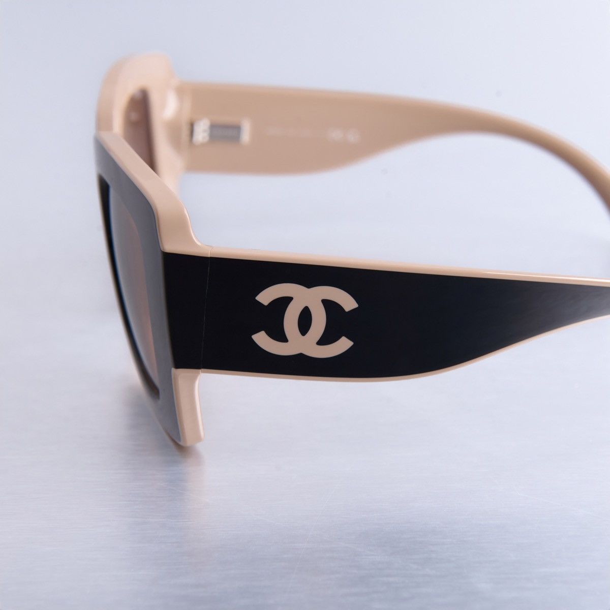 Chanel CHANEL 0CH6059 C53443 SUNGLASSES Size ONE SIZE - 4 Thumbnail