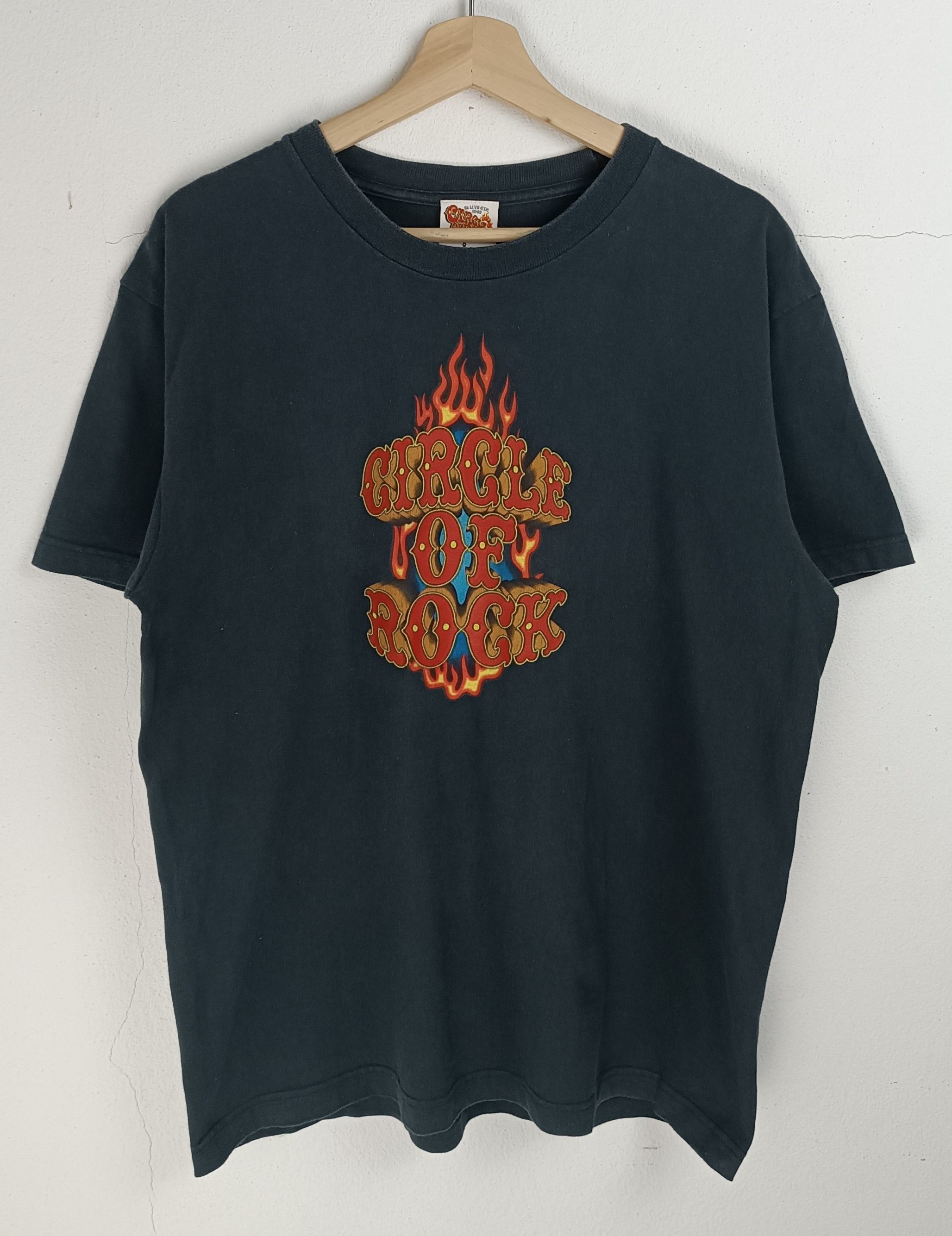 Band Tees VINTAGE '05 B'z LIVE-GYM 2005 "CIRCLE OF ROCK" VERY RARE TEE Size US L / EU 52-54 / 3 - 3 Thumbnail