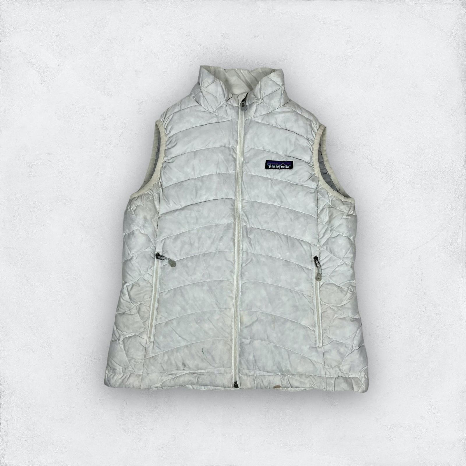 Patagonia Patagonia Women's White Full Zip Outdoor Puffer Vest XS Size XS / US 0-2 / IT 36-38 - 1 Thumbnail