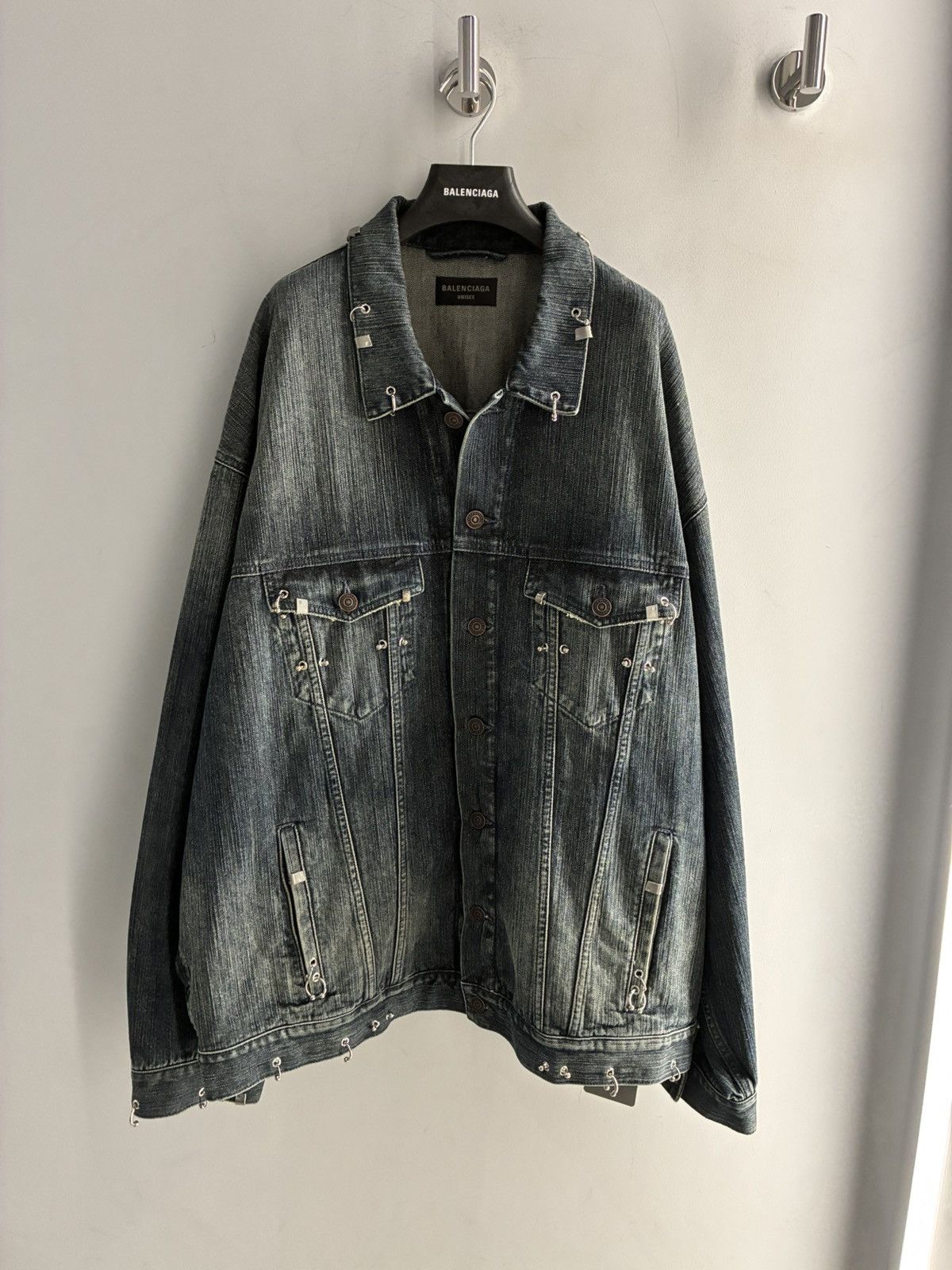 Balenciaga BALENCIAGA Piercing Denim Jacket Size US L / EU 52-54 / 3 - 1 Thumbnail