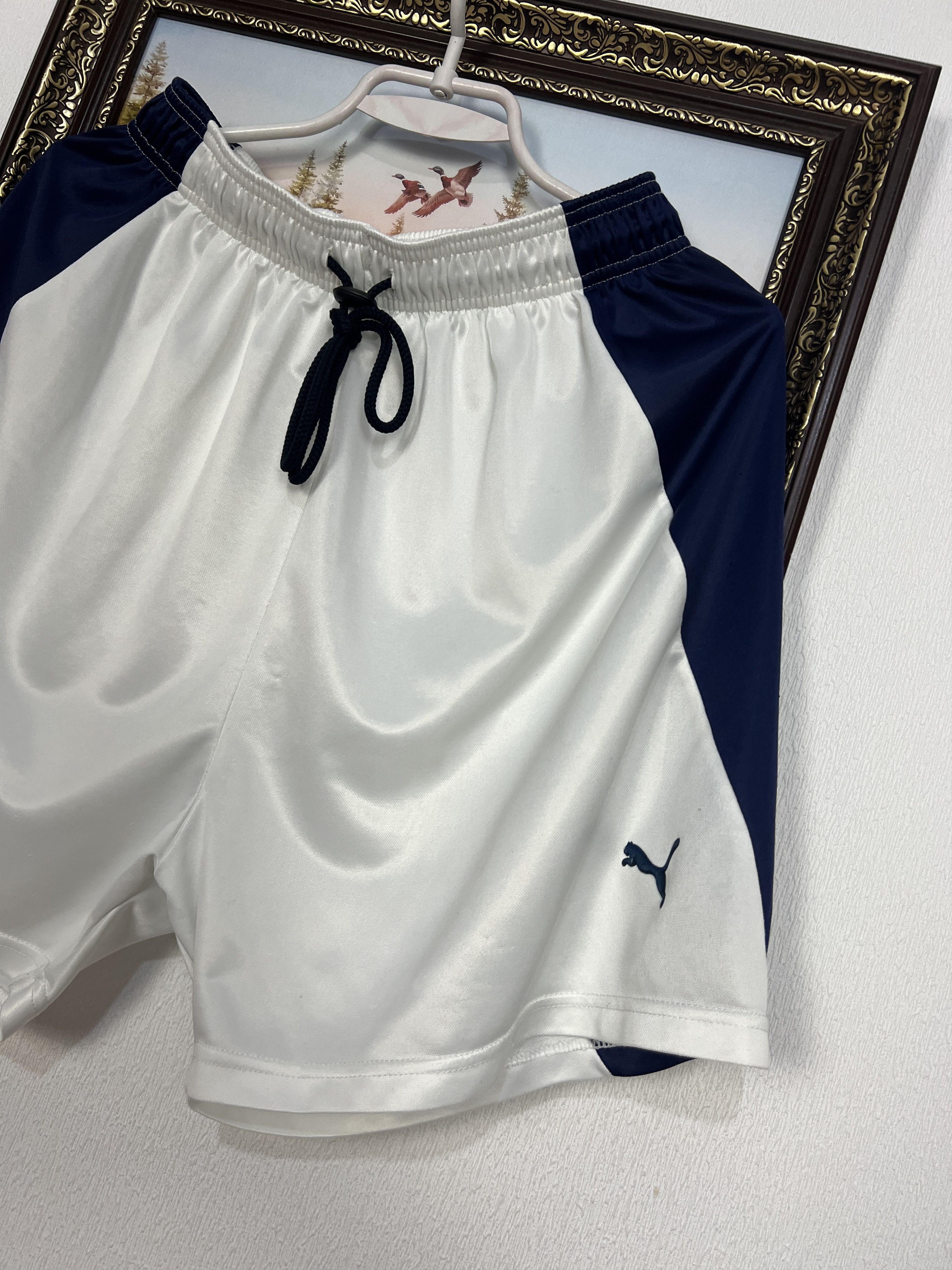 Puma Vintage Sheffield Wednesday Football Shorts Soccer Athletic Size US 36 / EU 52 - 2 Thumbnail
