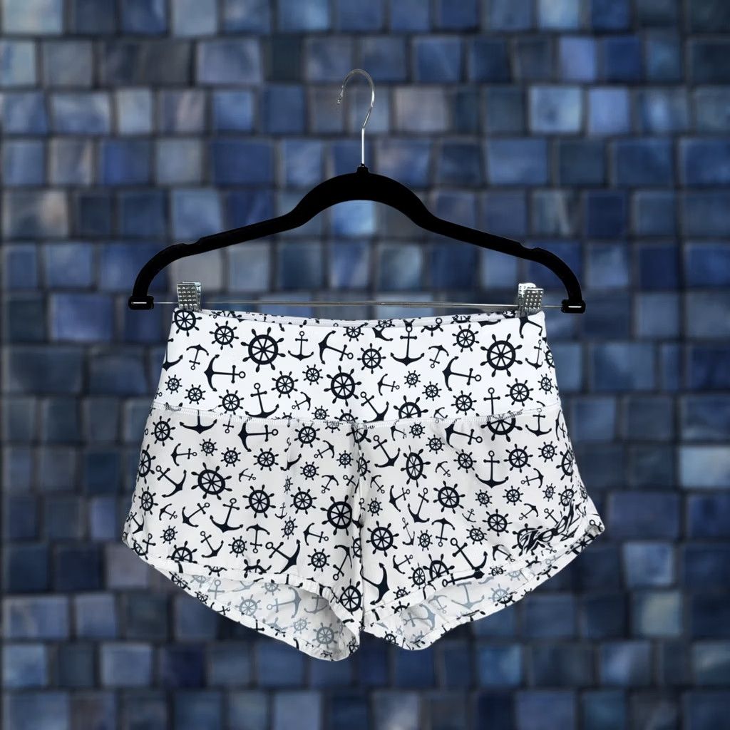 Nautica Zoot Womens Small White Nautical Lined Running Athletic Shorts Sophie Watts Pockets Geometric Size 28" / US 6 / IT 42 - 1 Thumbnail