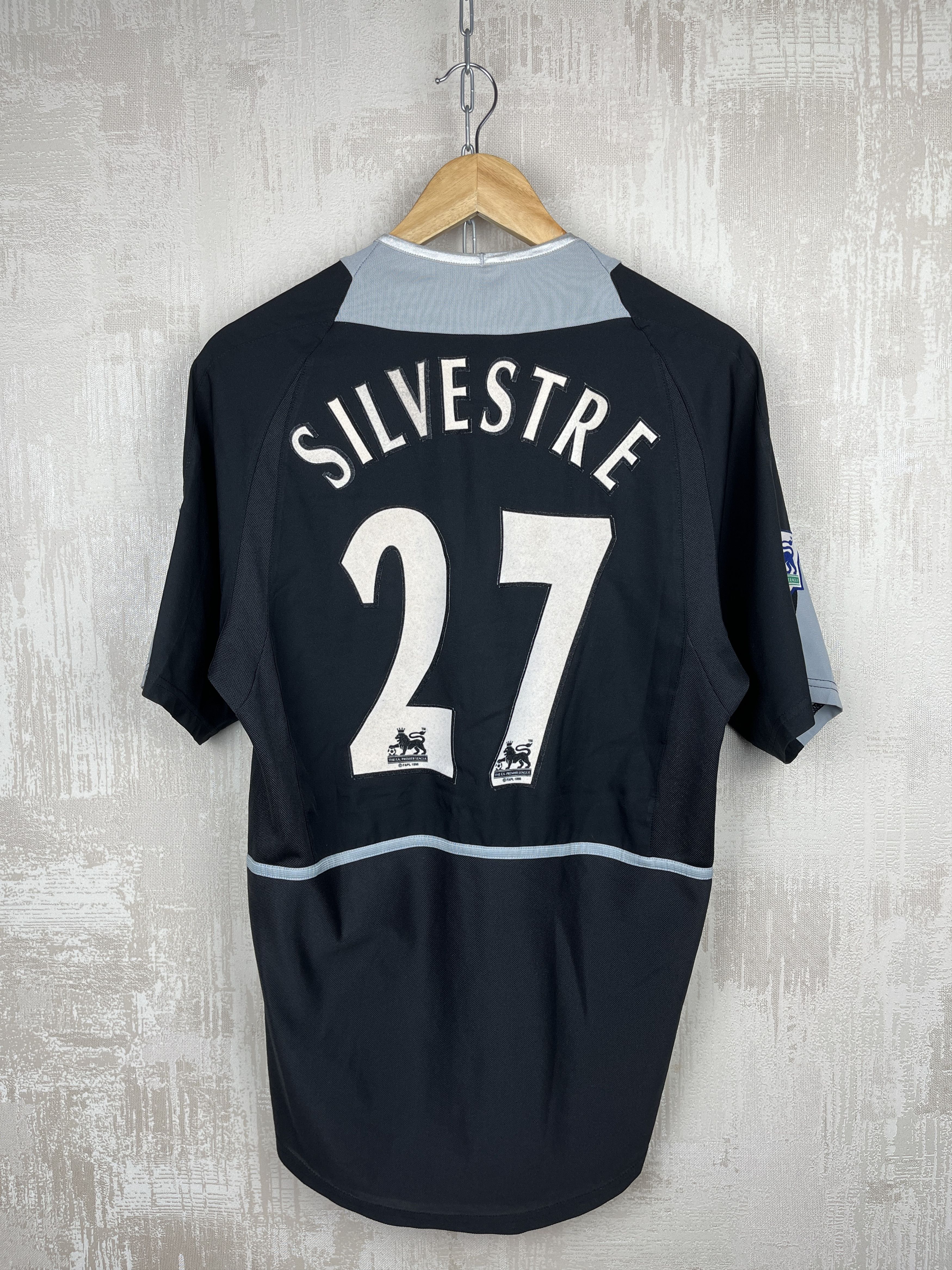 2002-2004 Manchester United # 27 Silvestre Soccer Jersey