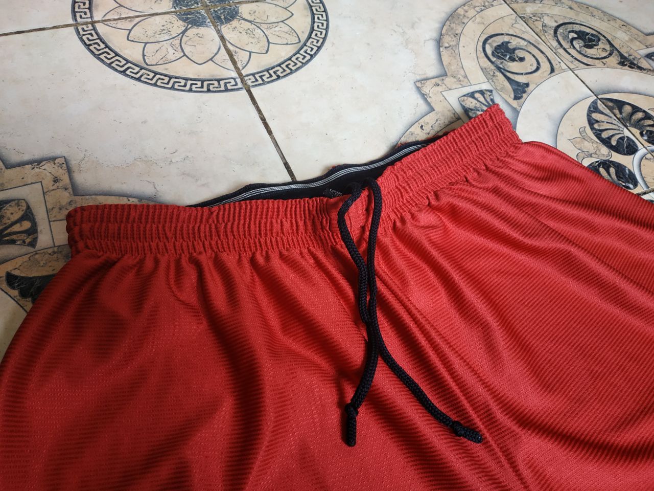 Nike Vintage Nike Team Shorts 90s Red Embroidered Swoosh Baggy L Size US 32 / EU 48 - 4 Thumbnail