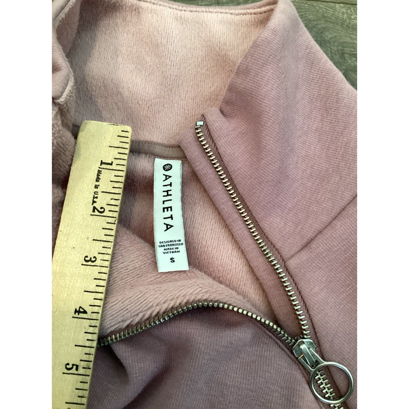 Athleta Athleta Sweatshirt Women ASYM Pullover Mock Neck S Dogwood Mauve Purple Ruffle Cozy Karma ASYM Pullover Size S / US 4 / IT 40 - 5 Thumbnail
