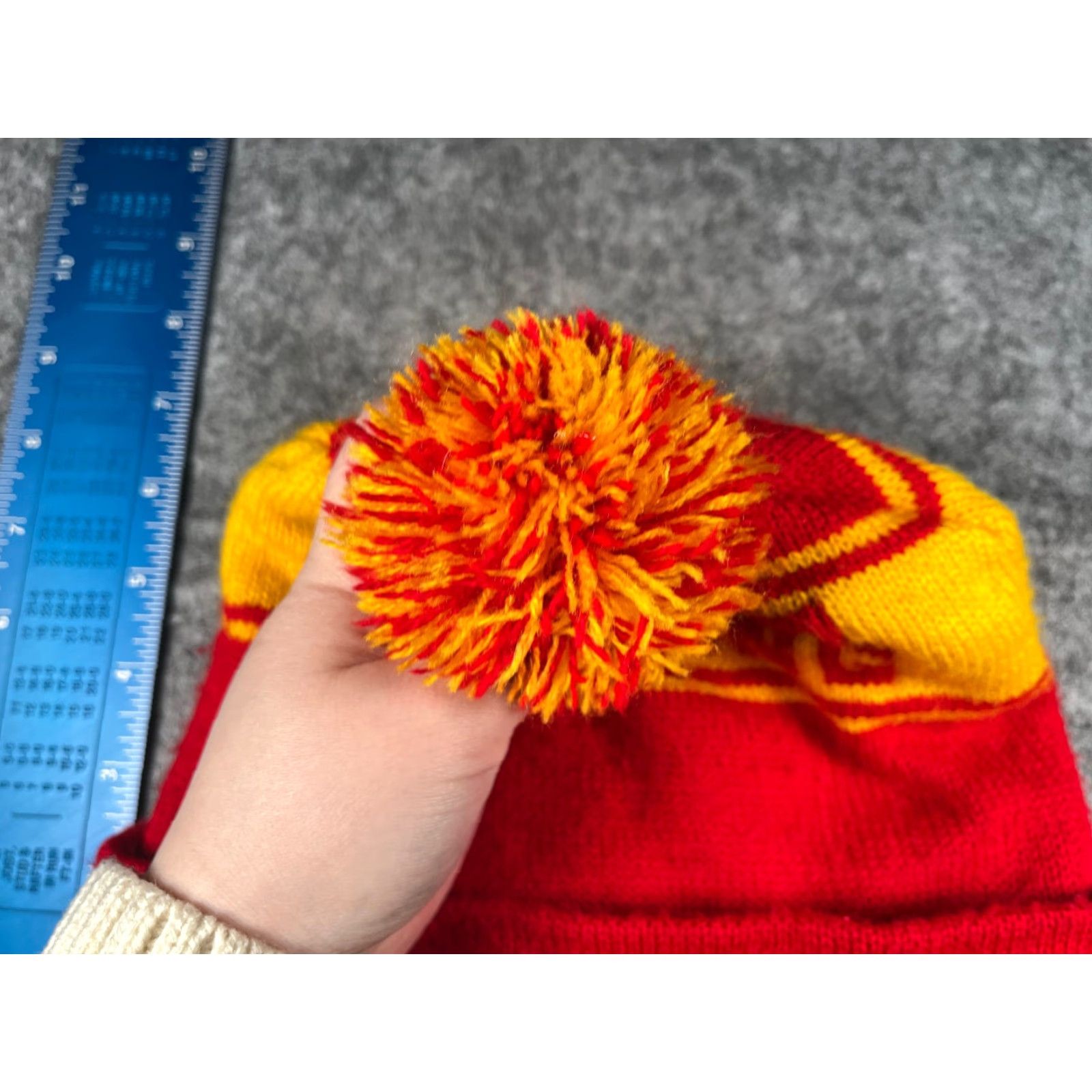 Cougar Capamerica Cougar Running Beanie Toque Knit Acrylic Adult One Size Red Beanie Mens Womens Unisex SkI Hat 90s? Size ONE SIZE - 3 Thumbnail