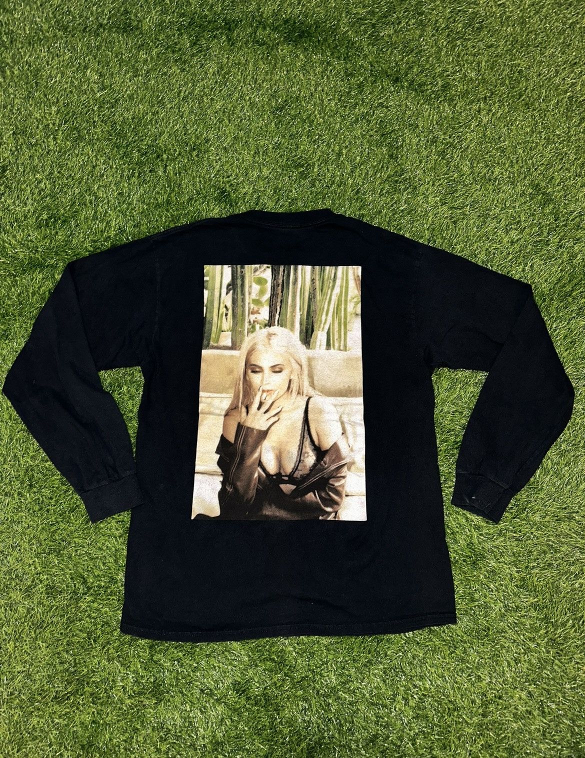 Kylie Jenner Kylie Jenner Cosmetics Longsleeve Size Medium Size US M / EU 48-50 / 2 - 1 Thumbnail
