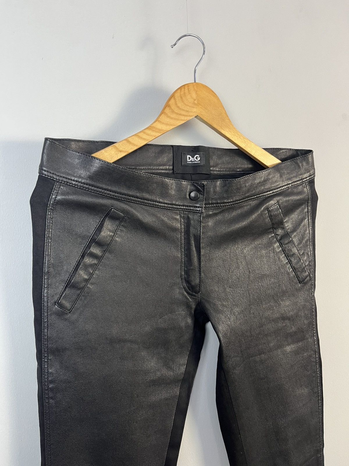 Dolce & Gabbana Dolce & Gabbana D&G Luxury Faux Leather Pants Trousers Size 30" / US 8 / IT 44 - 2 Thumbnail