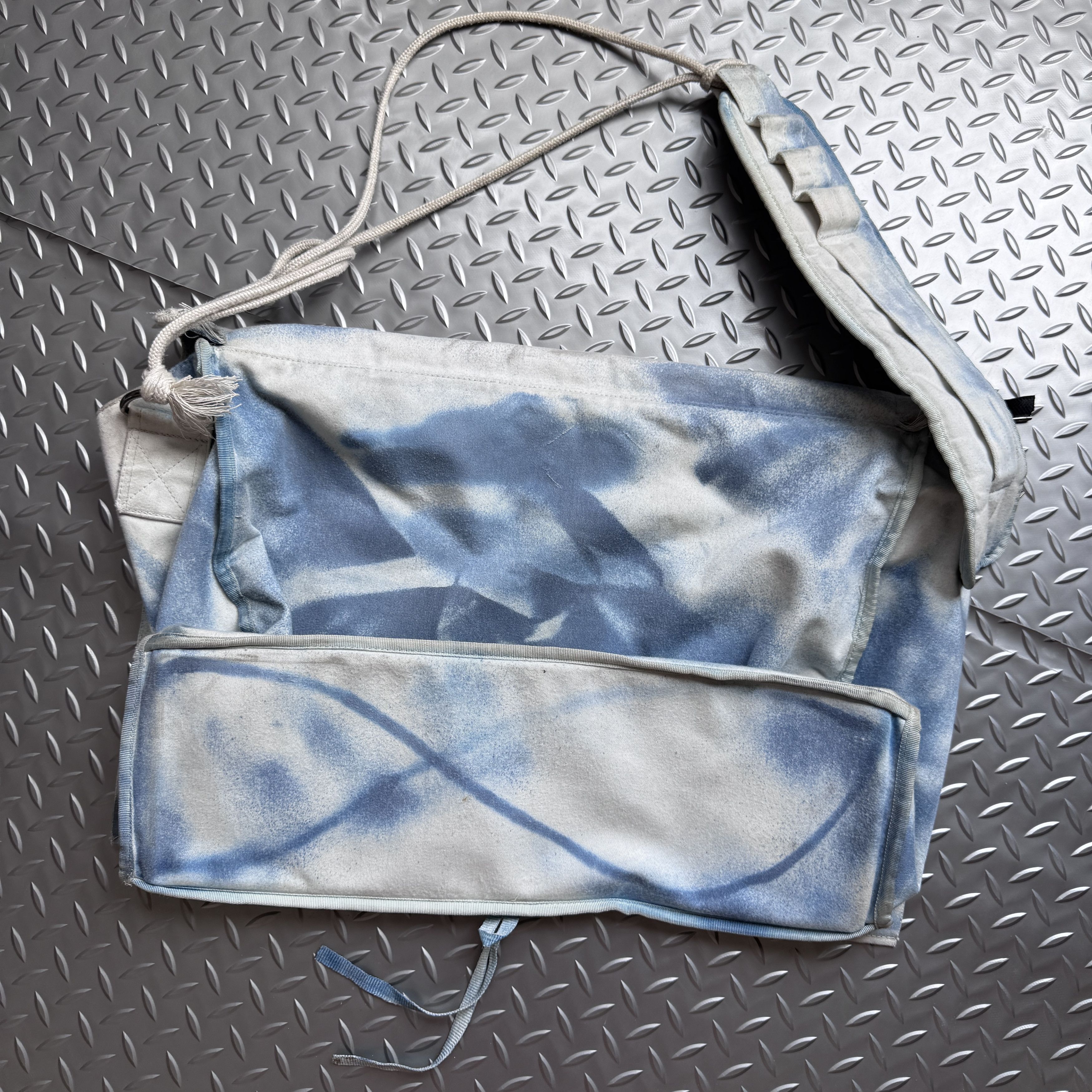 Japanese Brand Rare HUDB Archive messenger bag Size ONE SIZE - 8 Thumbnail