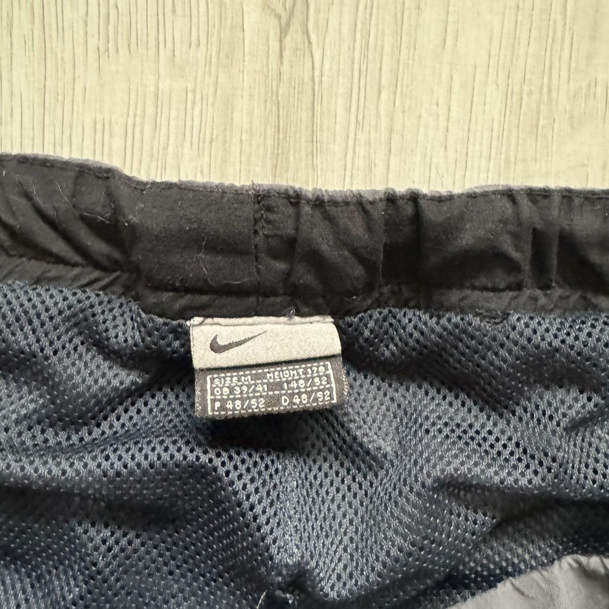 Vintage Vintage nike track pants y2k gorpcore sweatpants parachute Size US 32 / EU 48 - 4 Thumbnail