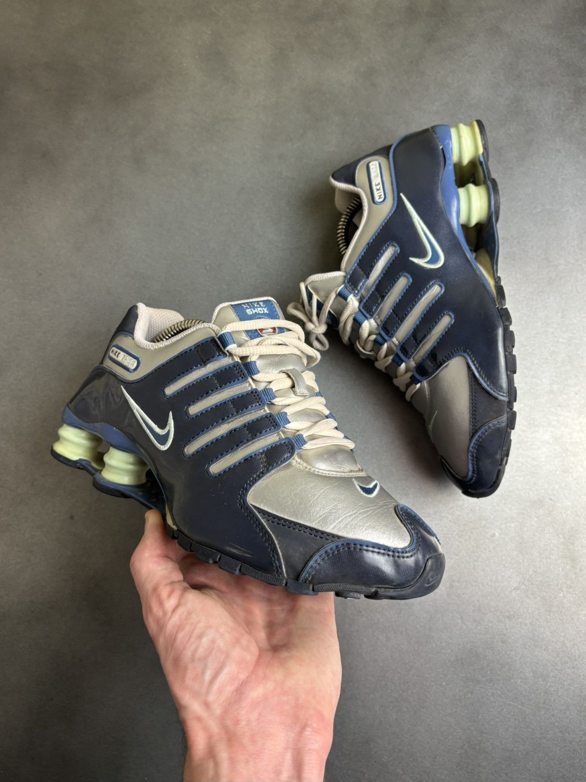Nike 2009 Nike Shox NZ SL 2000s Patent Leather R4 Y2K 366571-041 Size US 7 / IT 37 - 3 Thumbnail