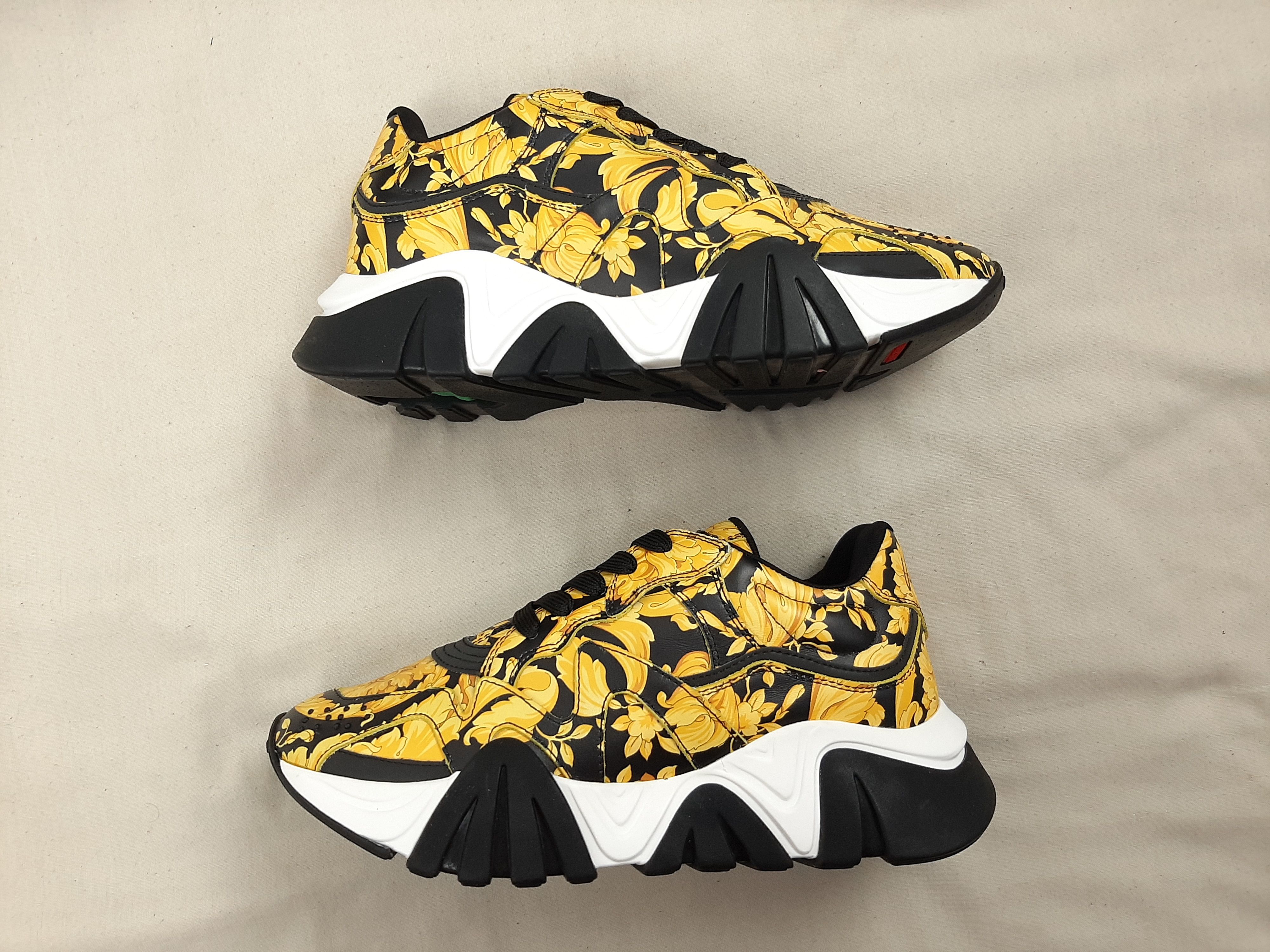 Versace Versace Greca Squalo Barocco Sneakers Size US 7 EU 37 Size US 7 / IT 37 - 5 Thumbnail