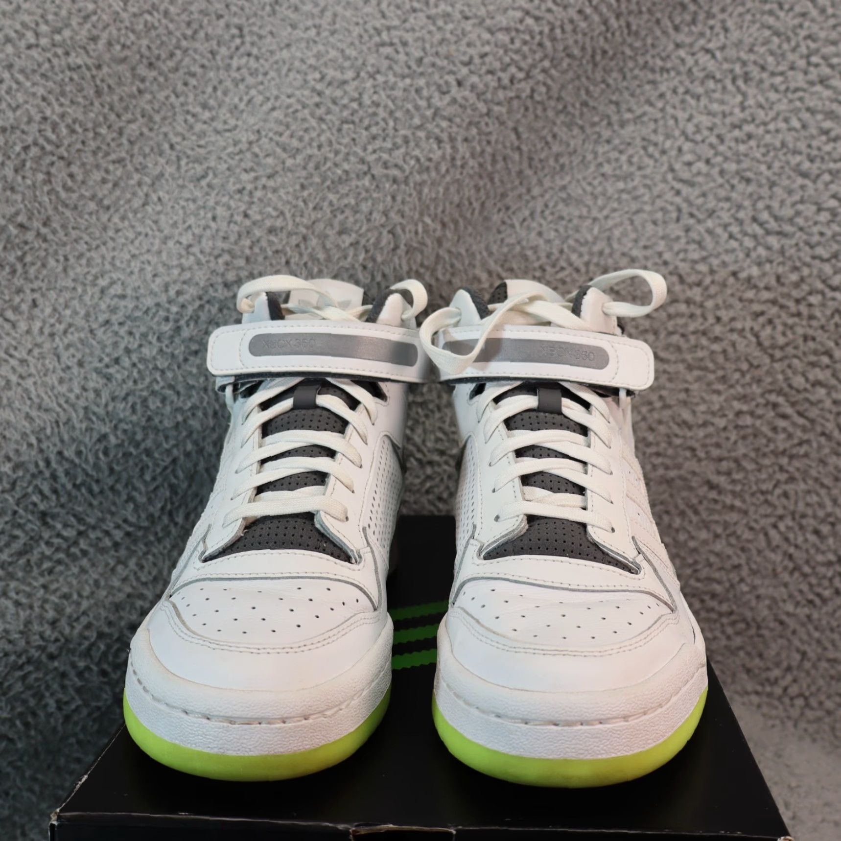 Adidas adidas Forum Sneaker - White Leather Mid Top - 2021 - Size 10 - Mens - Casual Shoes - GW7794 - Rubber Outsole - Lace Up - 9.5 US / 10 UK / 44 EU Size US 10 / EU 43 - 2 Thumbnail