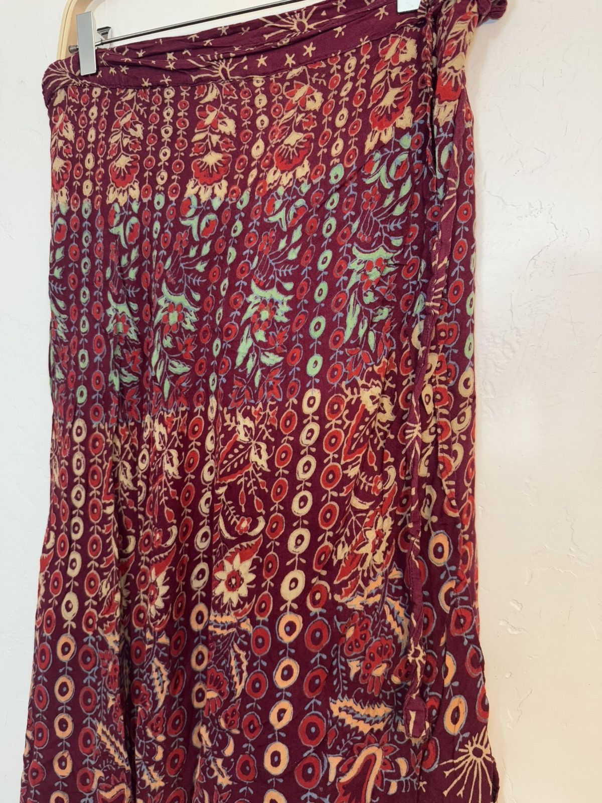 Vintage VINTAGE WRAP SKIRT FLORAL RED GREEN ROSES ONE SIZE S-L Size 28" / US 6 / IT 42 - 2 Thumbnail