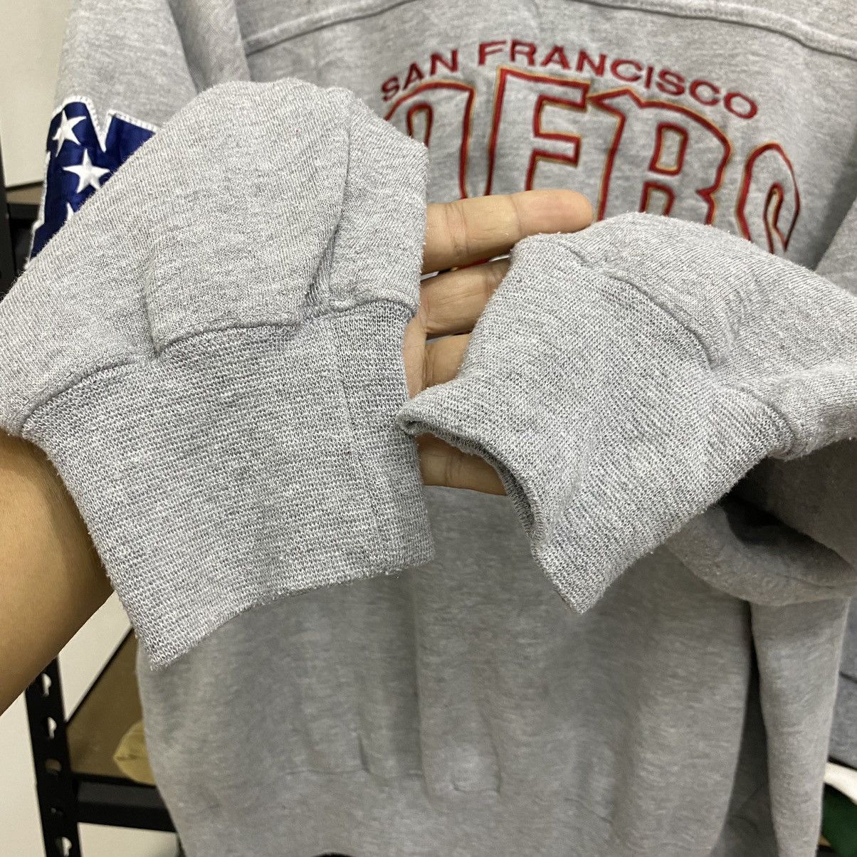 Lee × NFL × Vintage Vintage Lee Sport NFL Embroidery sweatshirt vneck size L Size US L / EU 52-54 / 3 - 5 Thumbnail